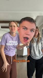 Are you wearing a clipping your hair?! #guessinggame #challenge  #gettoknowme