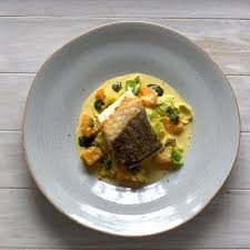 Bushcooks Kitchen Gebratener Skrei Mit Kurbis Rosenkohl Curry Skrei Rezept Lebensmittel Essen Rosenkohl