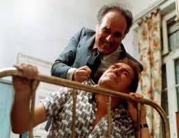 Distributie michel piccoli, mario adorf. La Faille Film 1975 Teleobs