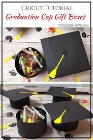 Diy Graduation Cap Gift Boxes Decoraciones Para Fiesta De Graduado Regalos Para Graduado Ideas De Fiesta De Graduacion