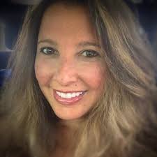 Ana Gibbs (@DE_AnaGibbs)