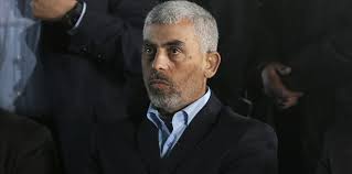 مقابلة قديمة ليحيى السنوار مع التلفزيون الاسرائيلي وهو في السجن يتكلم عن وضع حماس ايام الانتخابات. ÙŠØ­ÙŠÙ‰ Ø§Ù„Ø³Ù†ÙˆØ§Ø± Ø¹Ù„Ù‰ Ø±Ø£Ø³ ÙˆÙØ¯ Ù…Ù† Ø­Ù…Ø§Ø³ ÙÙŠ Ø§Ù„Ù‚Ø§Ù‡Ø±Ø©