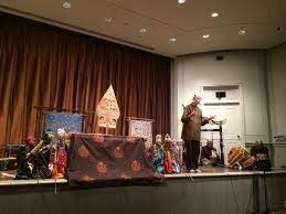 Check spelling or type a new query. Saat Wayang Dalam Bahasa Inggris Memperoleh Standing Applause Penonton