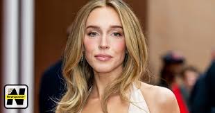 OMG. For those who knew Stu with his New Haven Blades stories. Steven  Cohen. Tell me this kid from the Minnesota High School hockey playoffs  would not get him talking about Blake