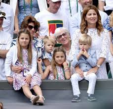She is mom of myla, charlene, leo and lenny. Should We Upgrade The Engagement Ring After 10 Years Of Marriage Mirka Federer Blinding Fans At Wimbledon With Her Upgrade Brides Central