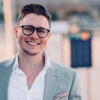 Shawn Grice's Instagram, Twitter & Facebook