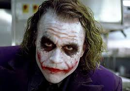 The dark knight may have come out nearly fifteen years ago, but audiences still reflect upon the film as one of modern cinema's best examples of a comic book movie. Pin By Anick Metivier On In Disguise Joker Heath Joker Dark Knight Joker Photos