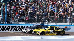 But when the organizers congratulated rosie after the race, they were surprised because she wasn't sweating very much. Phoenix Finish Brings Out Best In Kevin Harvick Carl Edwards
