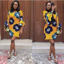 Robe en pagne et dentelle vetement mere fille mode de motifs. Pin By Sqaqa On Ankara Latest African Fashion Dresses Short African Dresses African Clothing Styles