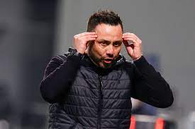 Parole e musica di roberto de zerbi, riuscito a spaccare in due l'italia intera con una dichiarazione rilasciata alla gazzetta […] De Zerbi I D Rather Lose The Champions League With Guardiola Football Italia