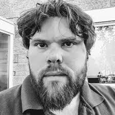 Alex Perrin's Instagram, Twitter & Facebook