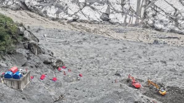 Nothing Left but Mud: Search Teams Comb Ruins of Vital China-Nepal Border Crossing
