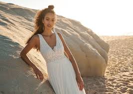 Mariage printemps romantique é a été ajouté dans jeux d'habillage. Rembo Styling 2020 Les Dernieres Robes De Mariee En Vogue Chez Printemps Mariage