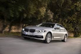 È comoda, spaziosa, silenziosa, bella e divertente da guidare, nonostante abbiamo sentito tutti i tipi di rumor riguardanti la prossima bmw x1 e la nuova serie 5, incluse le speculazioni che si aspettano di. Bmw 530e Iperformance Modelul Plug In Hybrid Al Bmw Seria 5