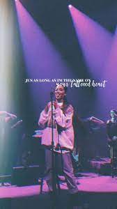 Ariana Grande Wallpaper