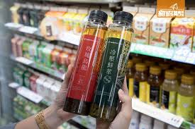 台灣便利店 冷壓鮮萃茶 台灣全家便利店限定 taiwan tea voss bottle bottle