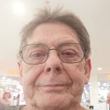 Tödlicher Unfall B4 Maissau: Nach Panne wurde eine 42-Jährige von LKW  erfasst. Polizei, Rettung und Feuerwehren im Einsatz 🚨