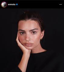 In autunno, come già detto, assistiamo a un . Caduta Capelli Autunno 2020 Rimedi Perche Una Mela Ci Salvera La Chioma Amica