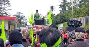 Ingin membeli tanah di sukabumi, jawa barat? Gaji Scg Sukabumi Asyik Blt Subsidi Gaji Rp1 2 Juta Diperpanjang Sampai Terwujudnya Kabupaten Sukabumi Yang Religius Dan Mandiri Shala Liss