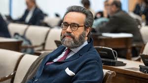 Sánchez (VOX) reta a Cuerpo a que reconozca que el Gobierno fía la economía  española a la inmigración masiva - VOX