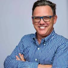 Chris Bremer's Instagram, Twitter & Facebook