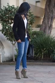 Black Blazer And Jeans Woman 24 Stylish Winter Outfits For Any Occasion Stylish Winter Outfits Winter Fashion Casual Fashion