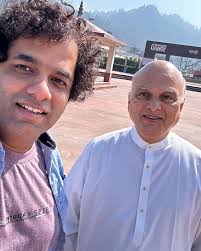 Had an amazing back to back concerts with Santoor maestro Pandit Satish  Vyas kaka for SPICMACAY. It was memorable couple of days with full of  music, anecdotes, old memories, great food and