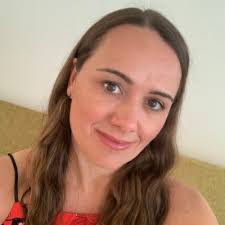 Natalie Magee's Instagram, Twitter & Facebook