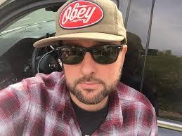 Billy Tolley's Instagram, Twitter & Facebook