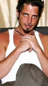 I wish all a wonderful Friday and Loud Love to all ❤️