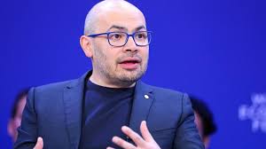 Exclusive / DeepMind Chief Demis Hassabis says Google’s still winning AI talent