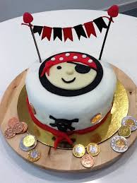 Piraten Torte Das Ist Wirklich Eine Schone Idee Zum Kindergeburtstag Vielen Dan Dan Das Eine Idee Pirat Kuchen Piratenkuchen Kindergeburtstag Piraten