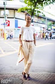 Calça Bege Feminina Combina Com Que Cor De Blusa Como Usar Calca De Linho Neste Verao E Ficar Estilosa Melhores Roupas Estilo De Moda Casual Calca De Linho Feminina
