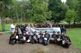 Festival seni universiti malaya feseni 2019 tarian tradisional kebangsaan. Students From Smk Seksyen 4 Kota Damansara Get Close To The Nature In Learning Outside The Classroom Salcon Engineering