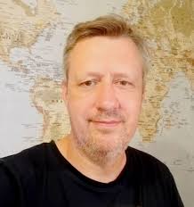 Les autrices et auteurs