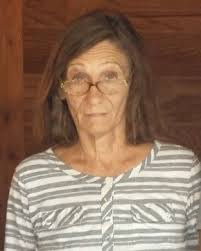 Dee Clement's Instagram, Twitter & Facebook