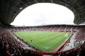Anschriften, anfahrten, ligaübersichten, news, spielpläne und vieles mehr zum thema. Stadien Fussball Eredivisie 2020 2021 Der Spiegel