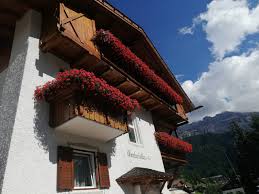 Free wifi access is available. Haus Gabriella Bewertungen Fotos Preisvergleich Wolkenstein In Groden Italien Tripadvisor