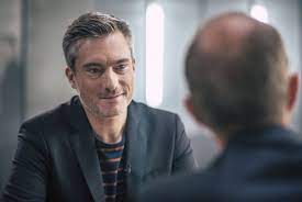 De mol (the mole) is a belgian reality game show that originally aired from 6 december 1998 to 19 march 2000 and again from 19 january to 16 march 2003 on tv1 with michiel devlieger as host. Tonight Is Gilles De Coster There Again