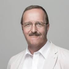 Nach 5 Jahren als Vizepräsident und 10 Jahren als Präsident von…