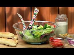 People Who Ve Been To Olive Garden Know The Drill Unlimited Salad And Breadsticks Is Absolut Olive Garden Salad Olive Garden Breadsticks Olive Garden Recipes