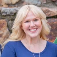 Kimberly Carlton's Instagram, Twitter & Facebook