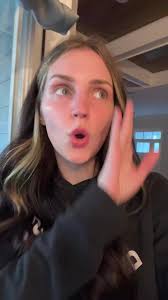 ONE more growing out black hair dye update for today causeee natural  lighting 🙈