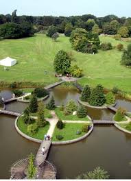 Its aquarium, which opened in 1864, was among the first in the world. Botanischer Garten Hamburg Loki Schmidt Garten