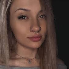 Sarah Vannoy's Instagram, Twitter & Facebook