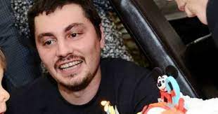 Bogdan dumitrescu, alias caporalul chiorete, din serialul trăsniți din n.a.t.o. A Murit PoliÈ›istul Bogdan Dumitrescu ImpuÈ™cat In Cap De IubitÄƒ In UrmÄƒ Cu 3 Luni