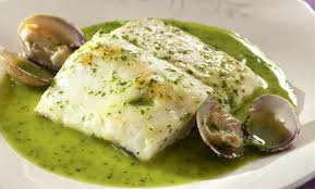 Nosotros hemos agregado guisantes, pero esto es a gusto y si queréis podéis. Merluza En Salsa Verde Arguinano Coronavirus Salud Y Recetas