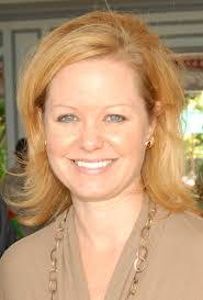 Kelly Layman's Instagram, Twitter & Facebook