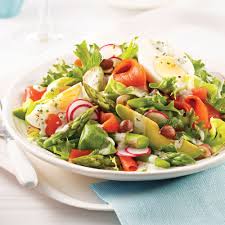 Salade D Asperges Au Saumon Fume Et Avocats How To Cook Quinoa Healthy Snaks Vegan Quinoa Salad