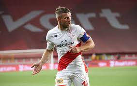 Check this player last stats: Lukas Podolski Verlasst Und Kritisiert Antalyaspor Ligablatt Fussball Zur Stunde